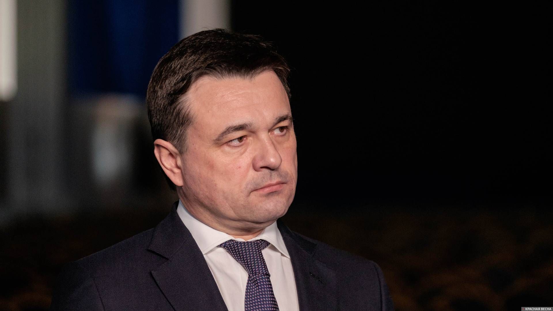 Губернатор Подмосковья заявил, что не считает уехавших за рубеж предателями