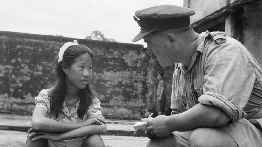 Допрос офицером Королевских ВВС 8 августа 1945 года юной китаянки, которую подвергли сексуальной эксплуатации на «станции утешения» в Рангуне