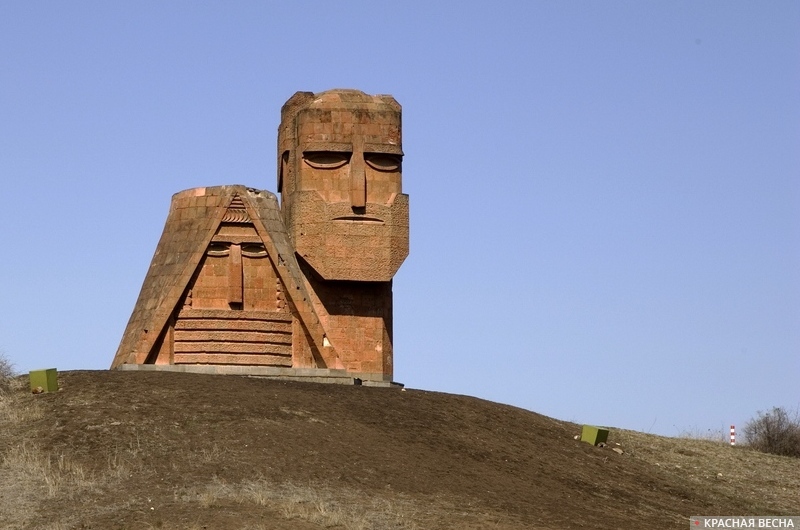 Памятник в Армении. Нагорный Карабах. 18.05.2018