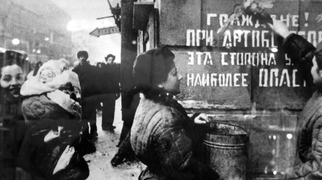 Ликующий Ленинград. Блокада снята. 1944 год