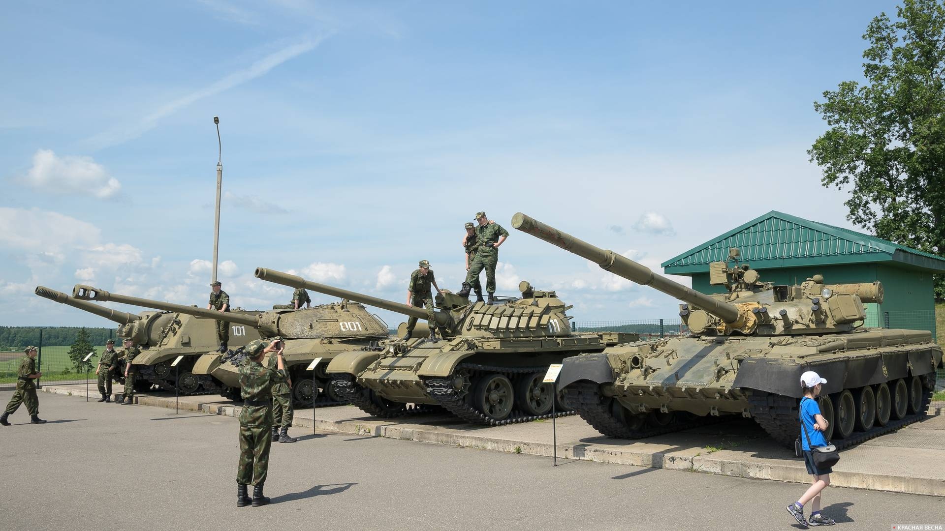 Советские танки, историко-культурный комплекс «Линия Сталина», Белоруссия