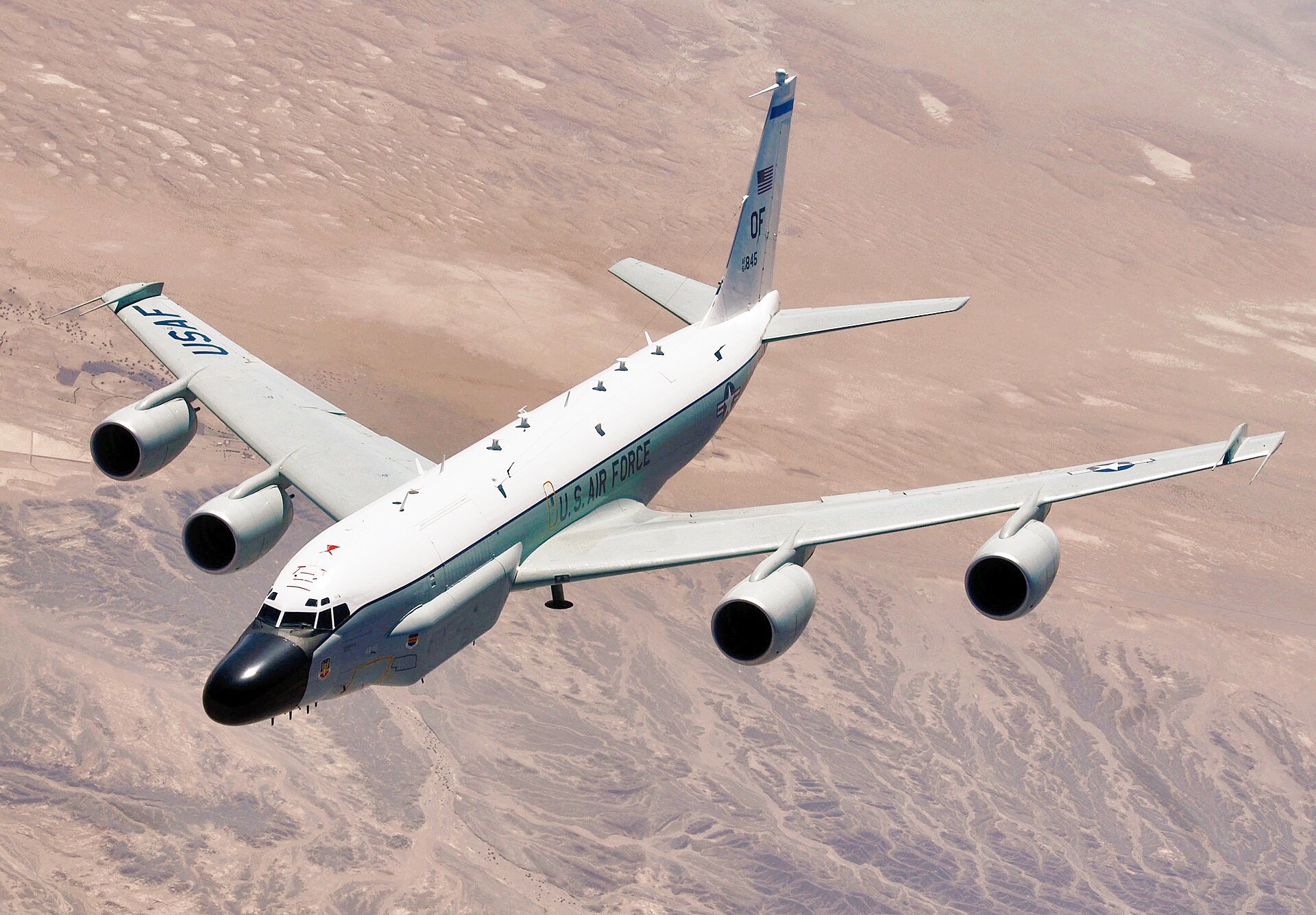 Британский самолет разведки Boeing RC-135W Rivet Joint