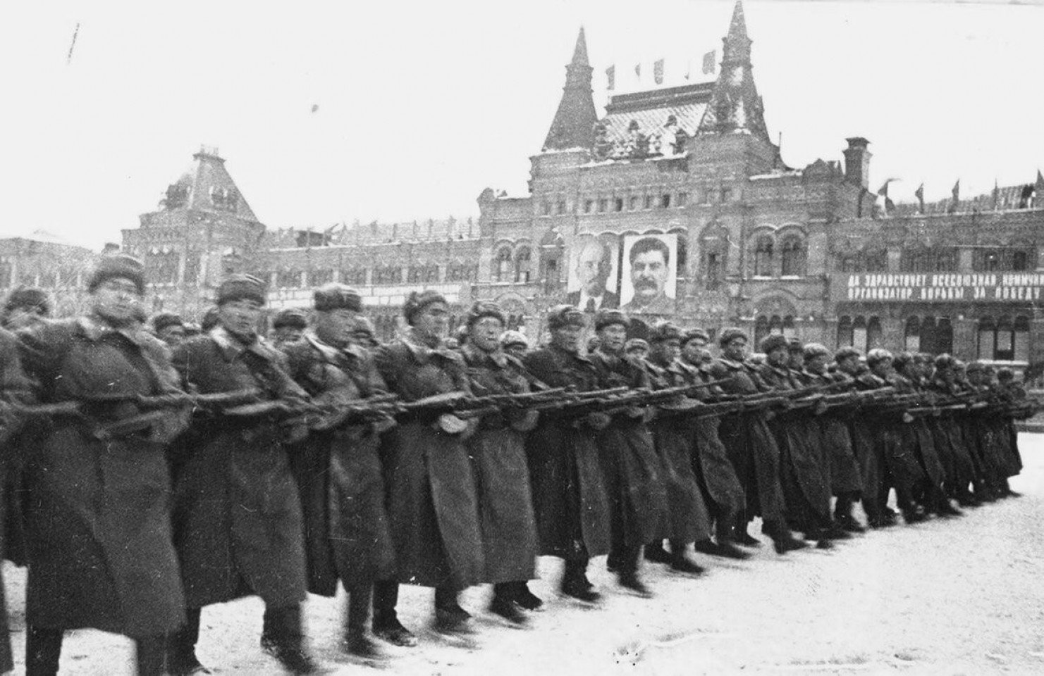 Военный парад в Москве 7 ноября 1941 года