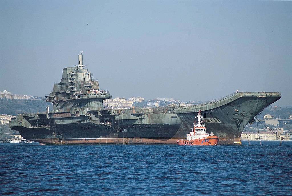 Авианосец «Ляонин» ВМФ Китая