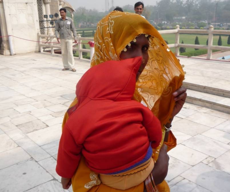 Мать с ребенком. Индия