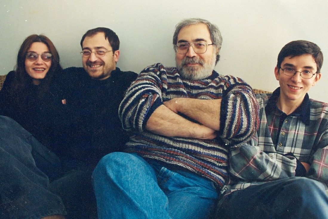 Фото из семейного архива. Слева направо Нана Саакянц, Давид Саакянц, Роберт Саакянц, Айк Саакянц