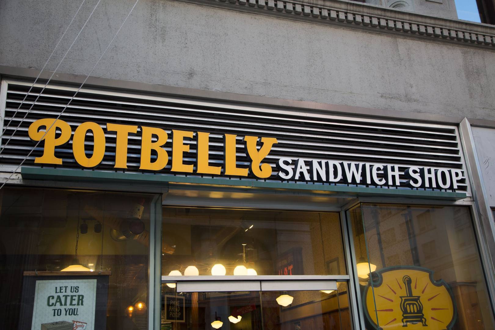 Закусачная «Potbelly»