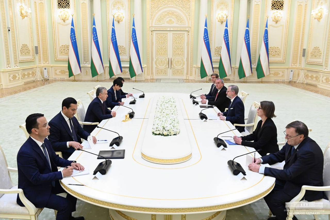 Переговоры президента Узбекистана Шавката Мирзиёева и правительственной делегации Чехии