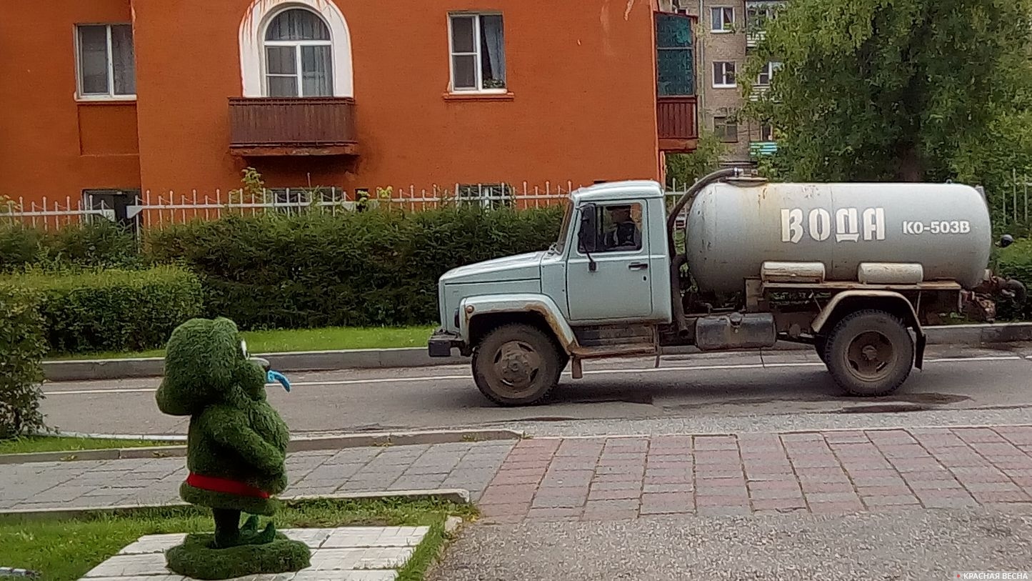 В Астрахани жители десятков улиц остались без холодной воды | ИА Красная  Весна