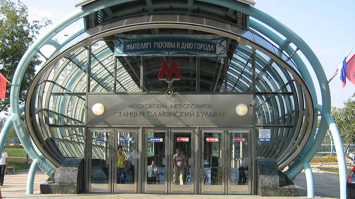 Один из вестибюлей станции Московского метро