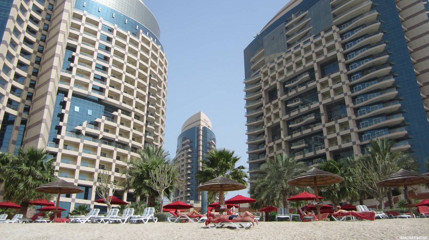 Пляж отеля Khalidiya Palace Rayhaan by Rotana. Абу-Даби. ОАЭ