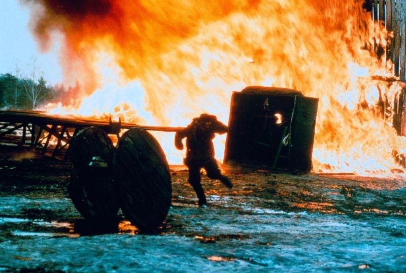 Горящая нефть