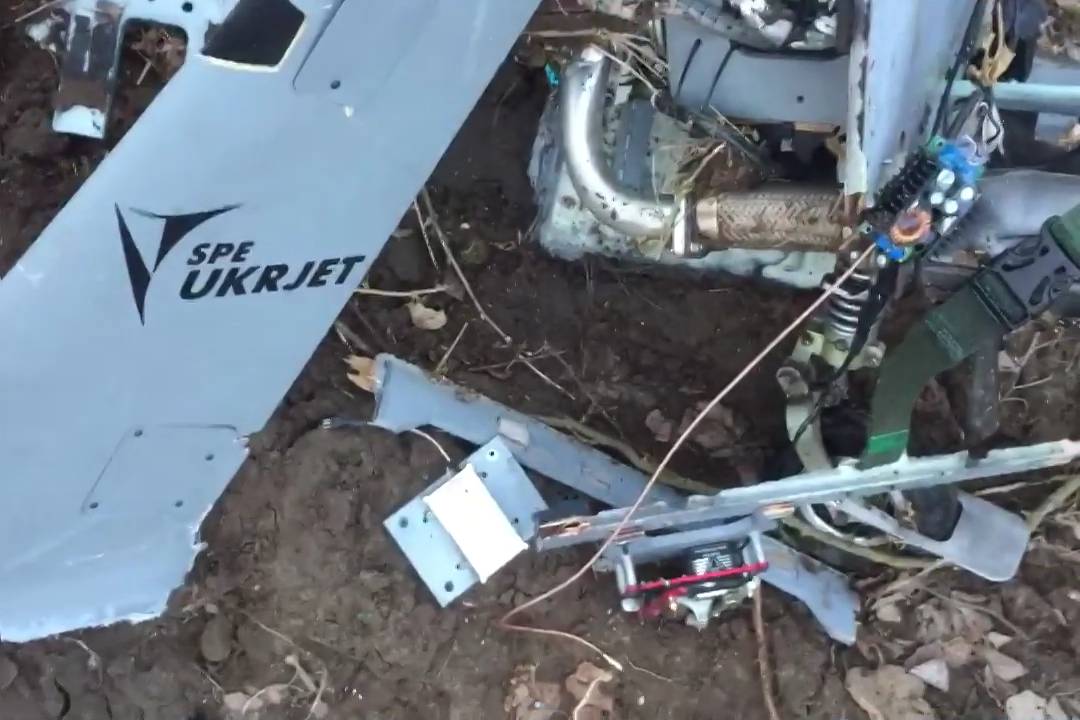 Сбитый ударный беспилотник UJ-22 Airborne ВСУ (архив)