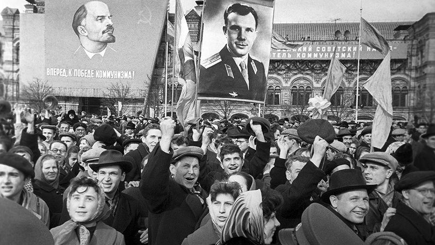 Демонстрация на Красной площади в честь первого полета человека в космос. 1961