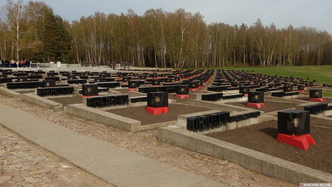 Кладбище сожженых деревень в деревне Хатынь (Белоруссия)