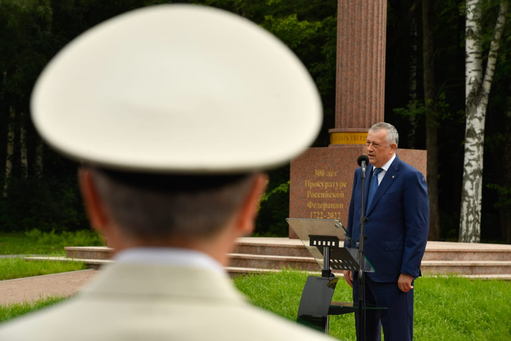 В Ленинградской области торжественно открыт мемориал в честь 300-летия прокуратуры России