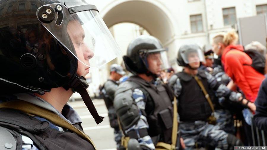 Полиция. Митинг. Москва