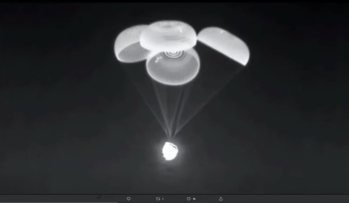 Инфракрасное изображение спуска Crew Dragon во время миссии Crew-2