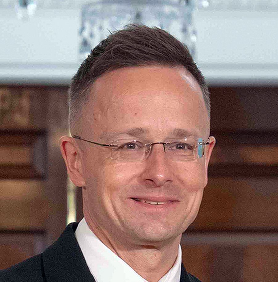 Петер Сийярто