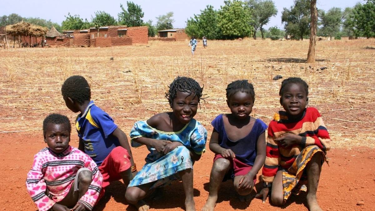 Деревенские дети в Буркина-Фасо