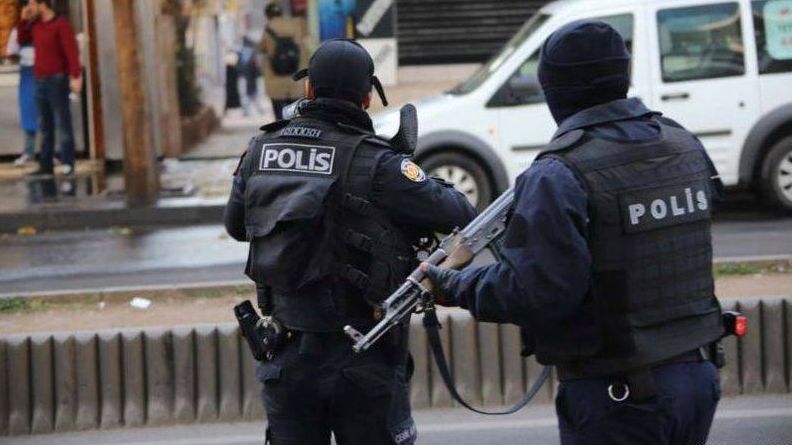 Представители турецкой полиции