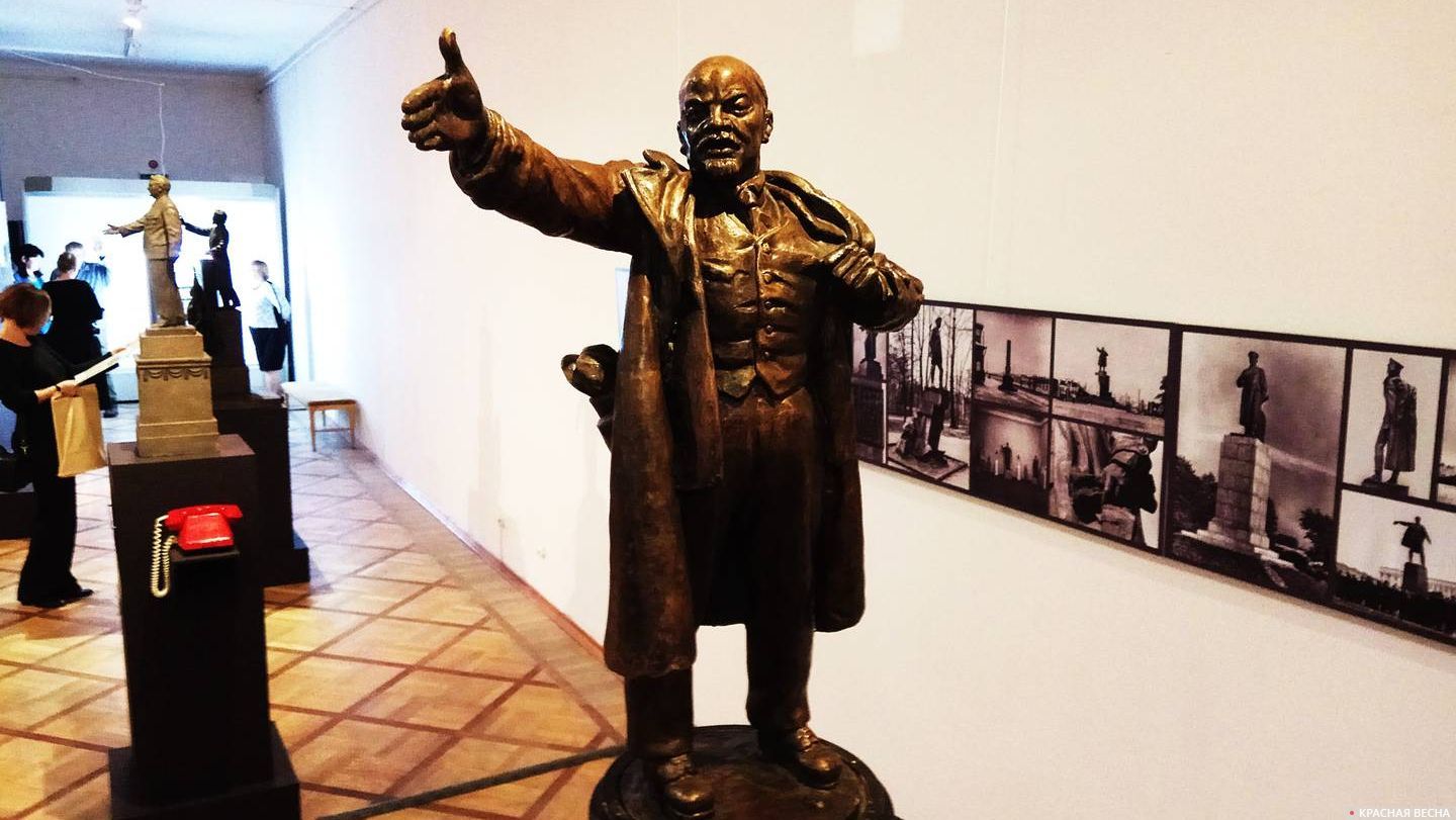 Модель памятника Ленину