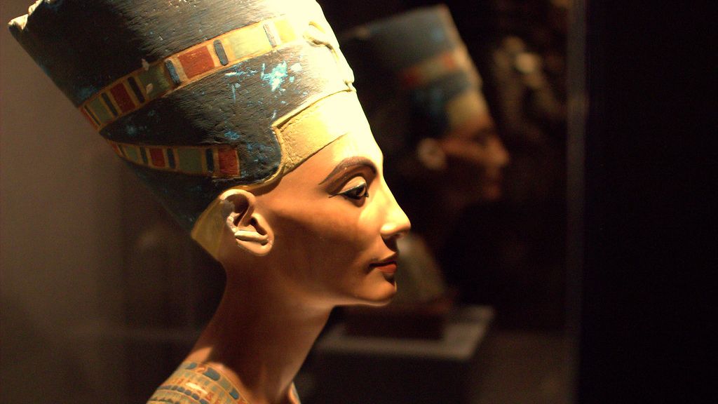 бюст Нефертити