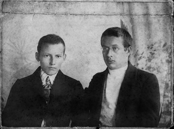 Габдулла Тукай и Фатих Амирхан. Казань. 1912. Фотограф И. М. Якобсон