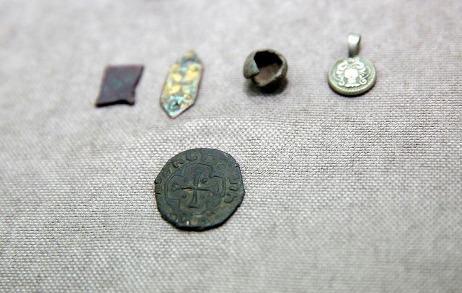 Монета времен царя Давида IV Строителя и другие находки. Грузия. Тбилиси