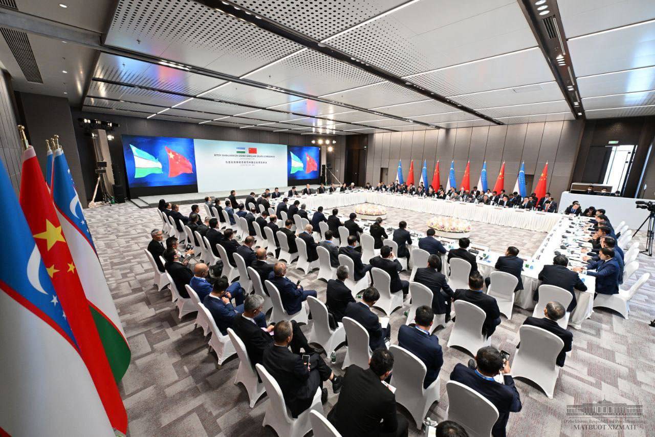 Встреча президента Узбекистана с представителями китайского бизнеса