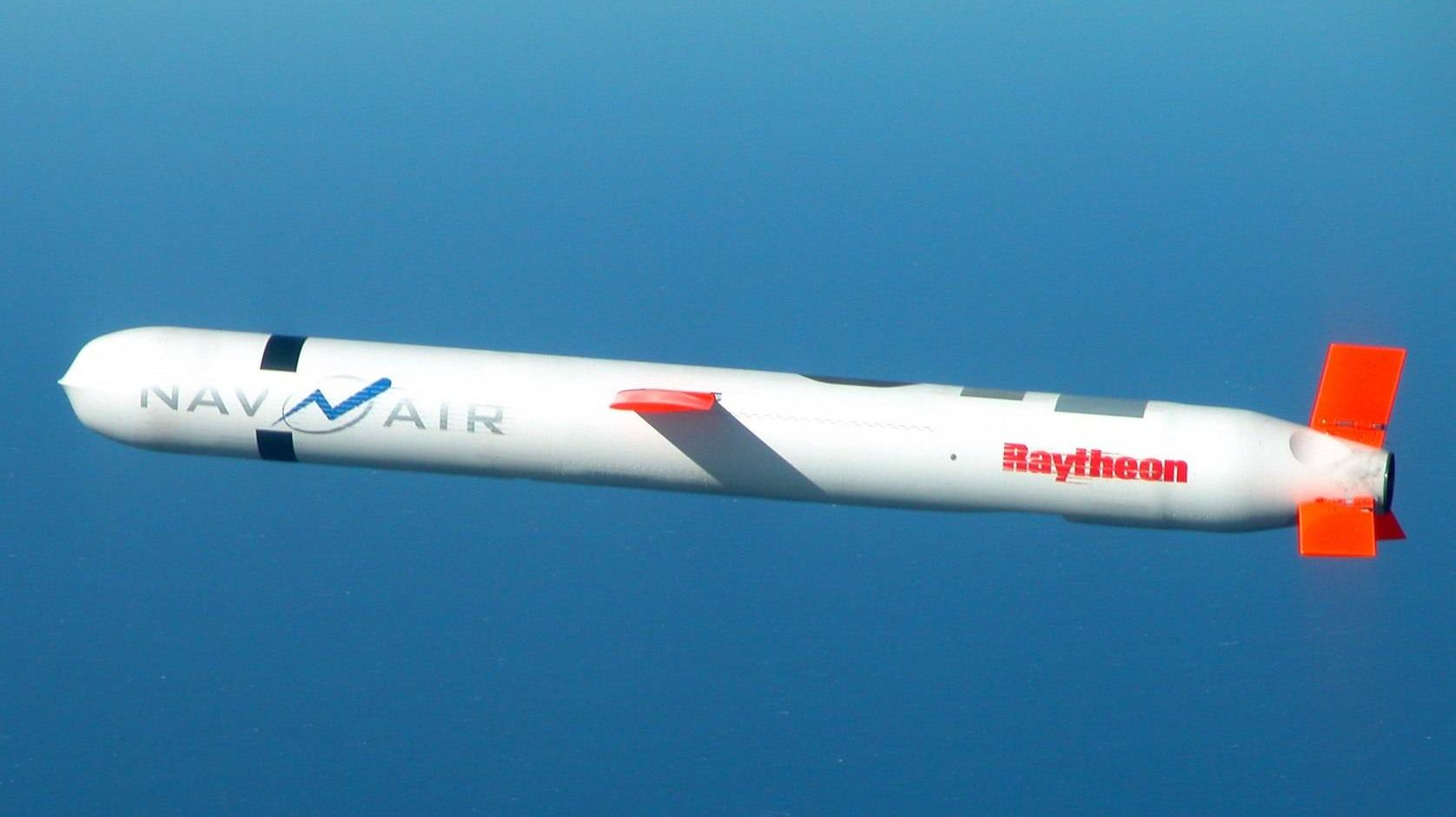 Американская ракета средней дальности морского базирования Томгавк