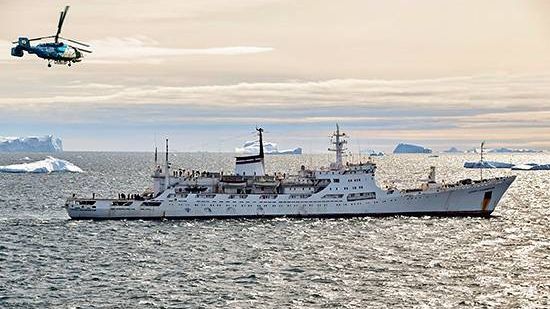 Исследовательское судно «Адмирал Владимирский».