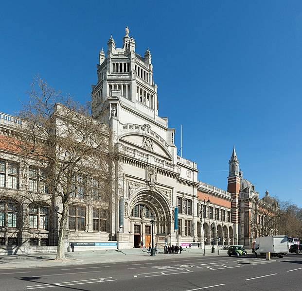 Victoria & Albert Museum Entrance, London, UK — Diliff