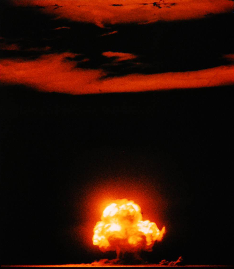 Испытание «Тринити» — взрыв первой атомной бомбы «Штучка» (англ. Gadget) на полигоне Аламогордо в США 16 июля 1945 года