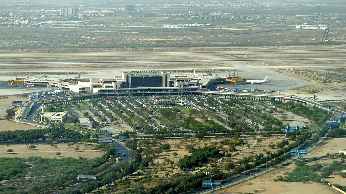 instaforex pakistan karachi airport