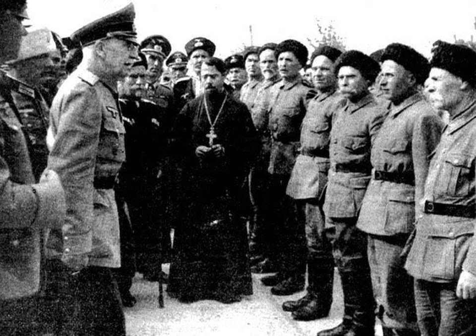 Атаман Всевеликого Войска Донского бригаденфюрер СС Петр Краснов. 1944