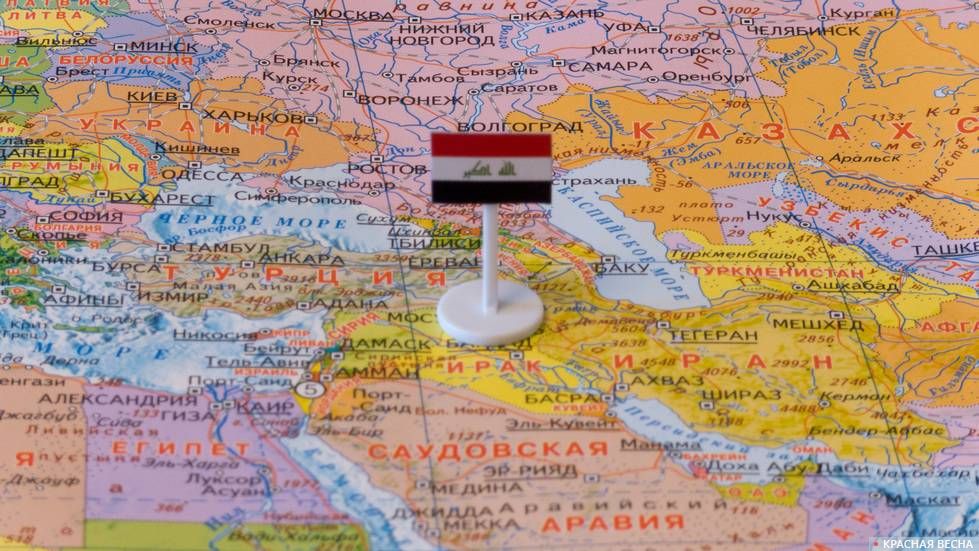 Ирак с флагом на карте мира