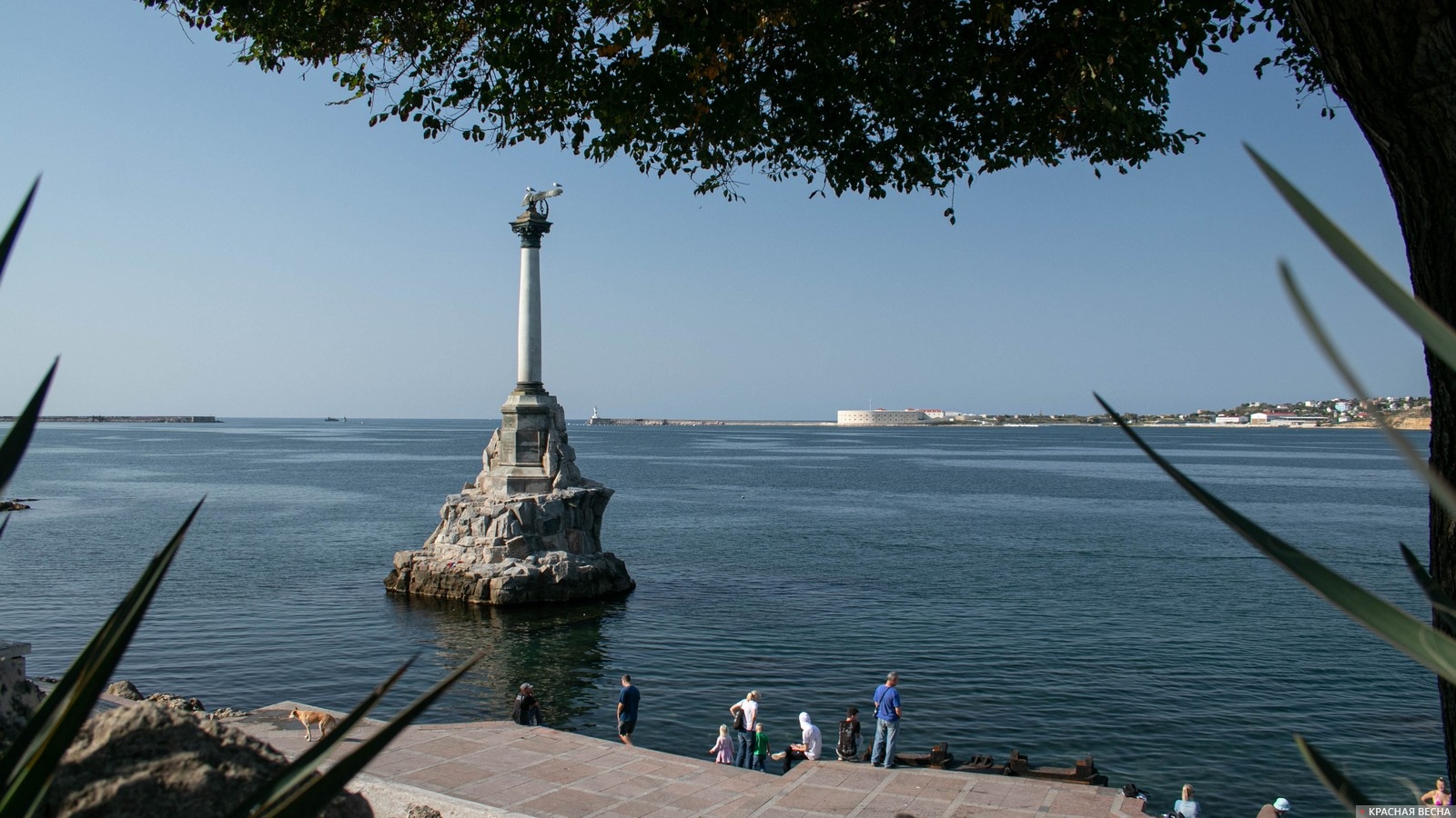 Памятник затопленным кораблям. Севастополь, Крым